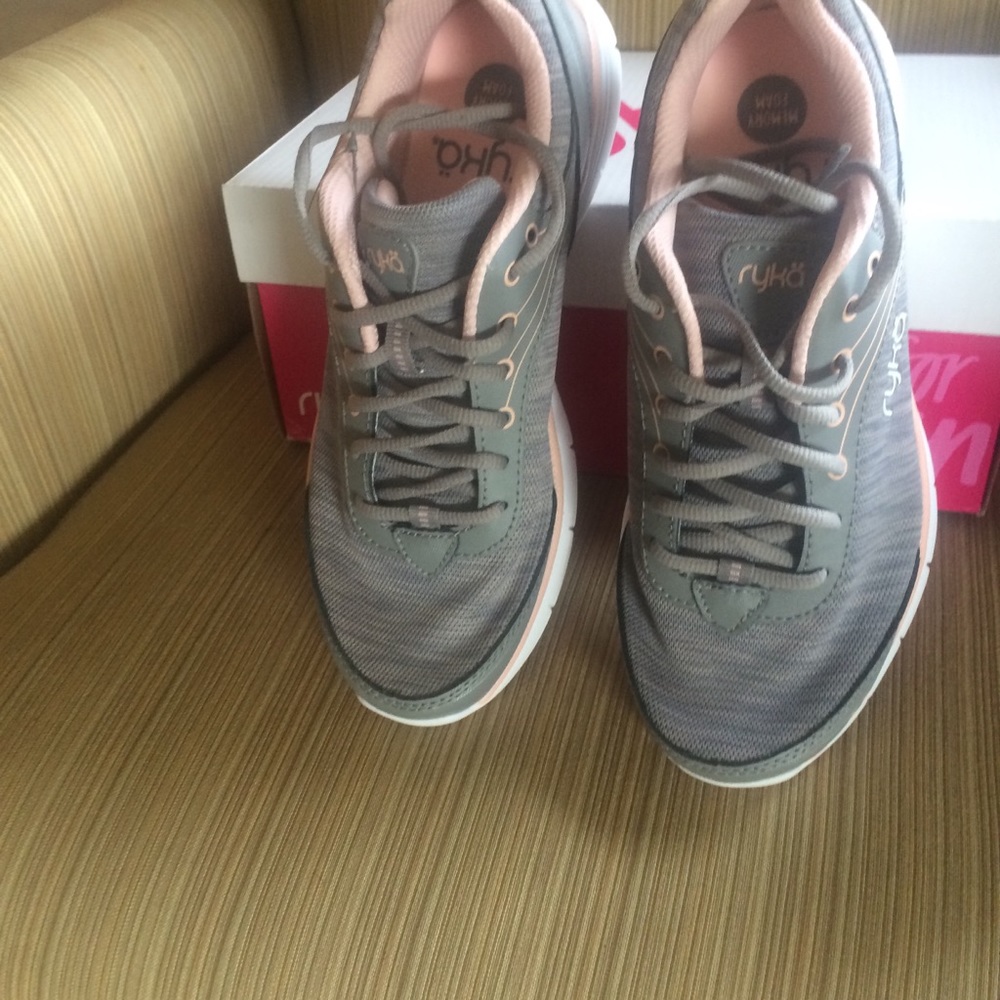 RYKA “Destiny” CrossTranerSNEAKER, 7 - 7 1/2 NWT